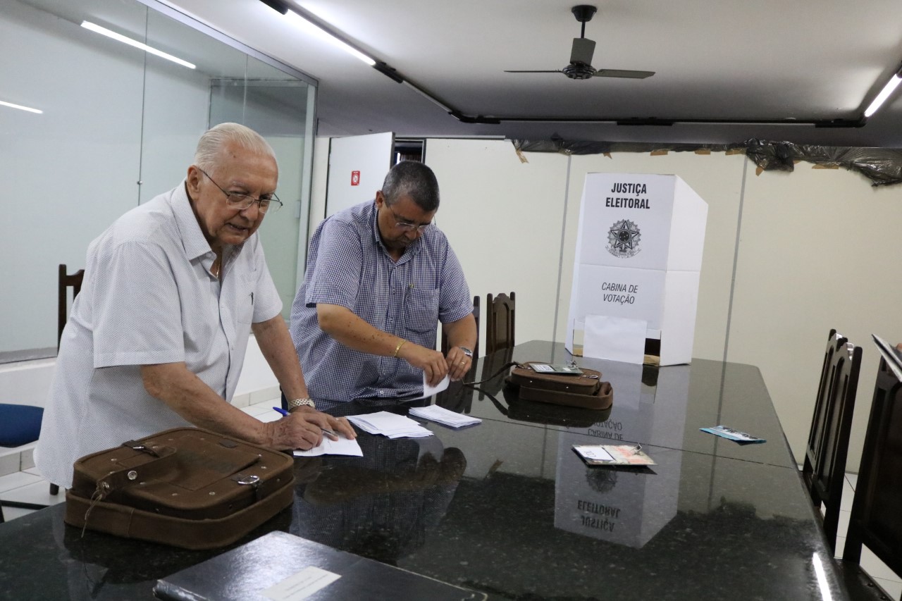 Eleitores deverão apresentar documento com foto e título para votar nas eleições do Conselho Tutelar