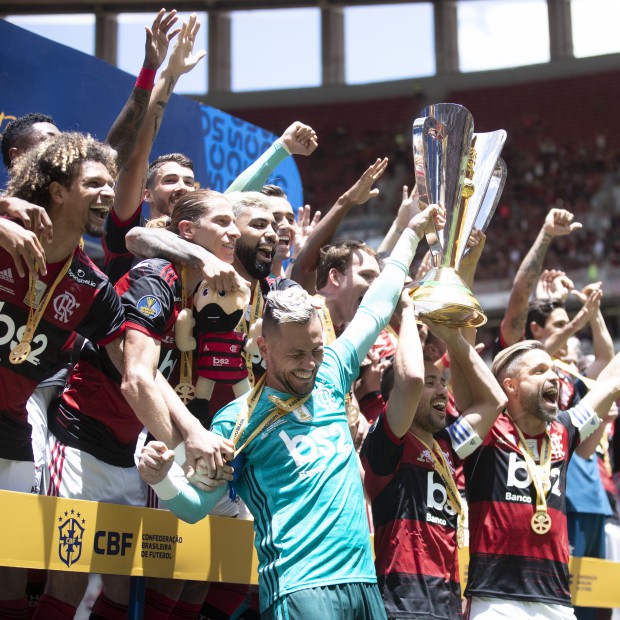 Flamengo vence nos pênaltis e conquista o bi-campeonato da Recopa