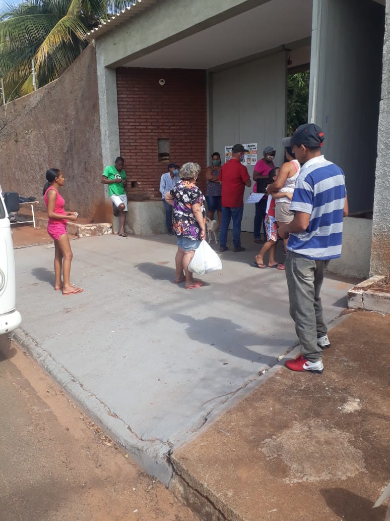 Projeto segue levando marmitas e doações aos bairros de Barretos