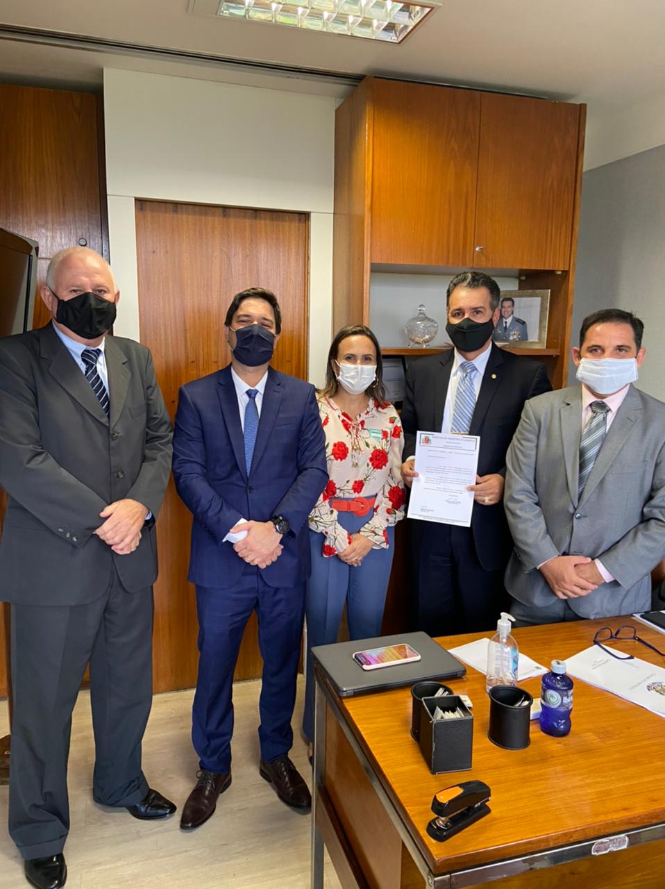 Deputado federal Capitão Augusto recebe Paula Lemos, vice prefeito e vereadores