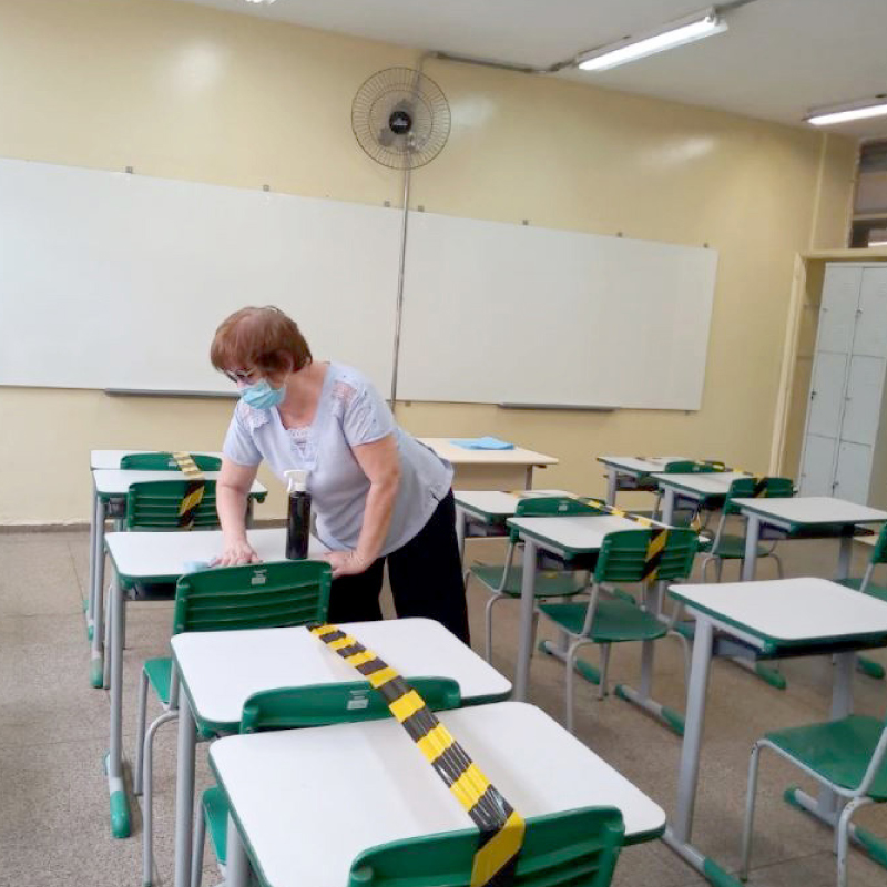 Escolas estarão abertas para atender os alunos, afirma dirigente