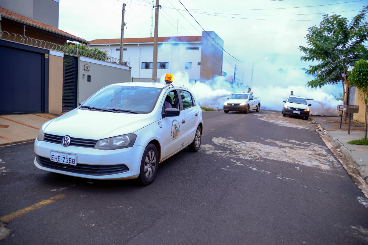 Carro de nebulização percorre área urbana e rural no combate ao Aedes aegypti