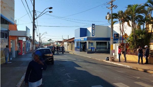 Bandidos assaltam banco em Guariba