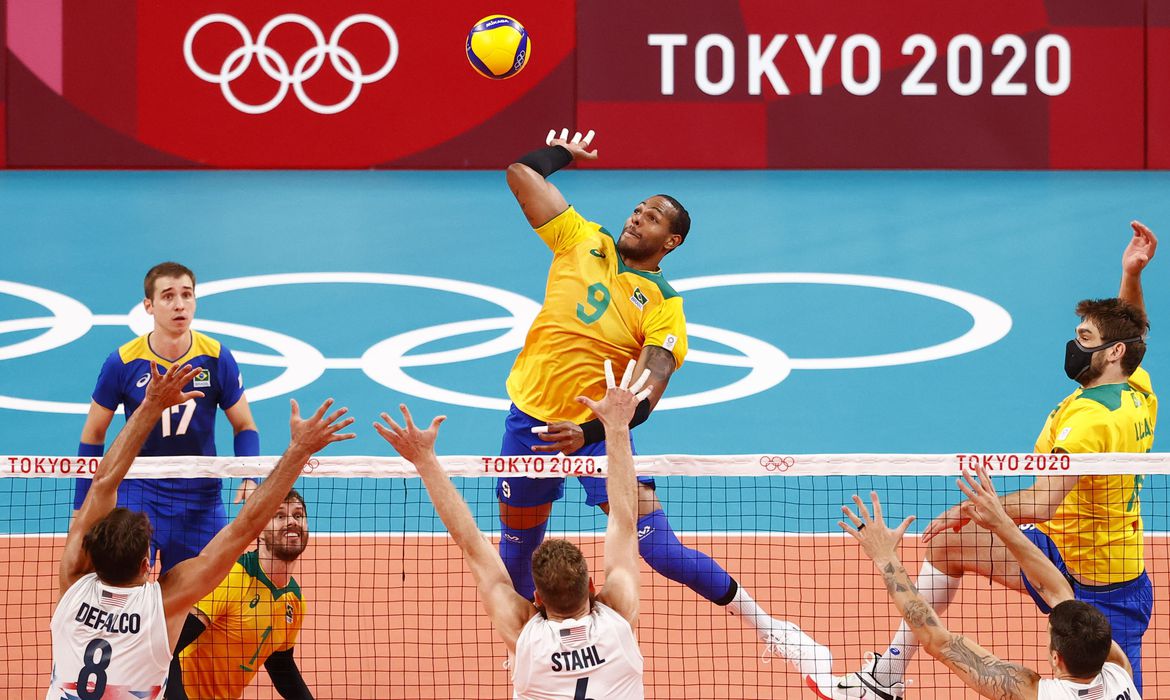 De virada, Brasil vence os EUA no vôlei