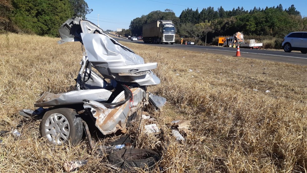 Acidente com 4 carros deixa 3 mortos e 5 feridos em estado grave na rodovia Washington Luís