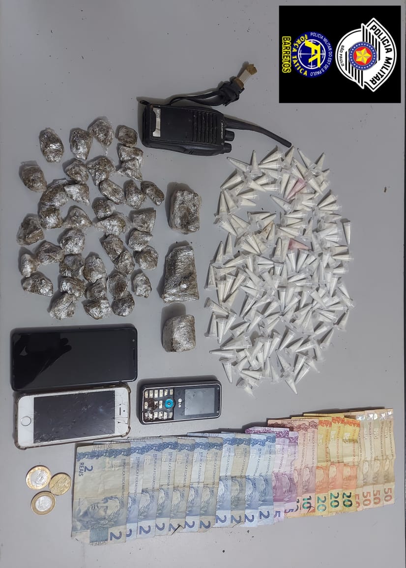 Dupla é presa por tráfico nos predinhos