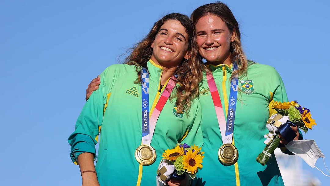 Martine Grael e Kahena Kunze ganham medalha de ouro na vela