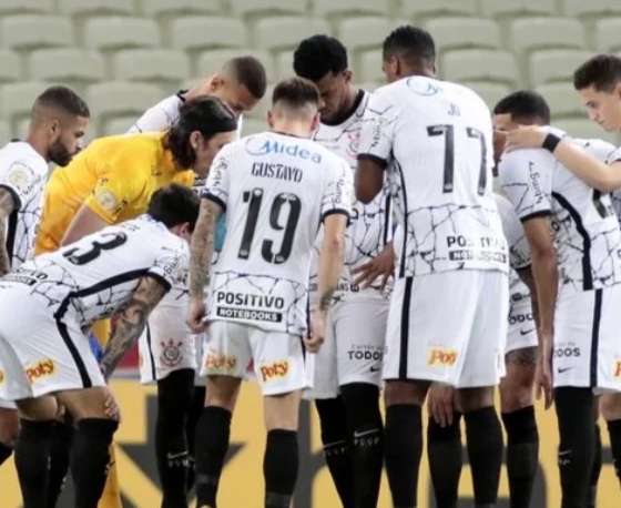 Corinthians sai na frente e sofre empate no final