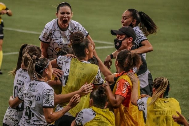 Corinthians vence 1º jogo da final do Brasileirão feminino
