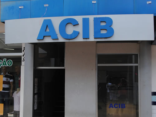 ACIB e Sincomercio arrecadam brinquedos em parceria com Fundo Social de Solidariedade