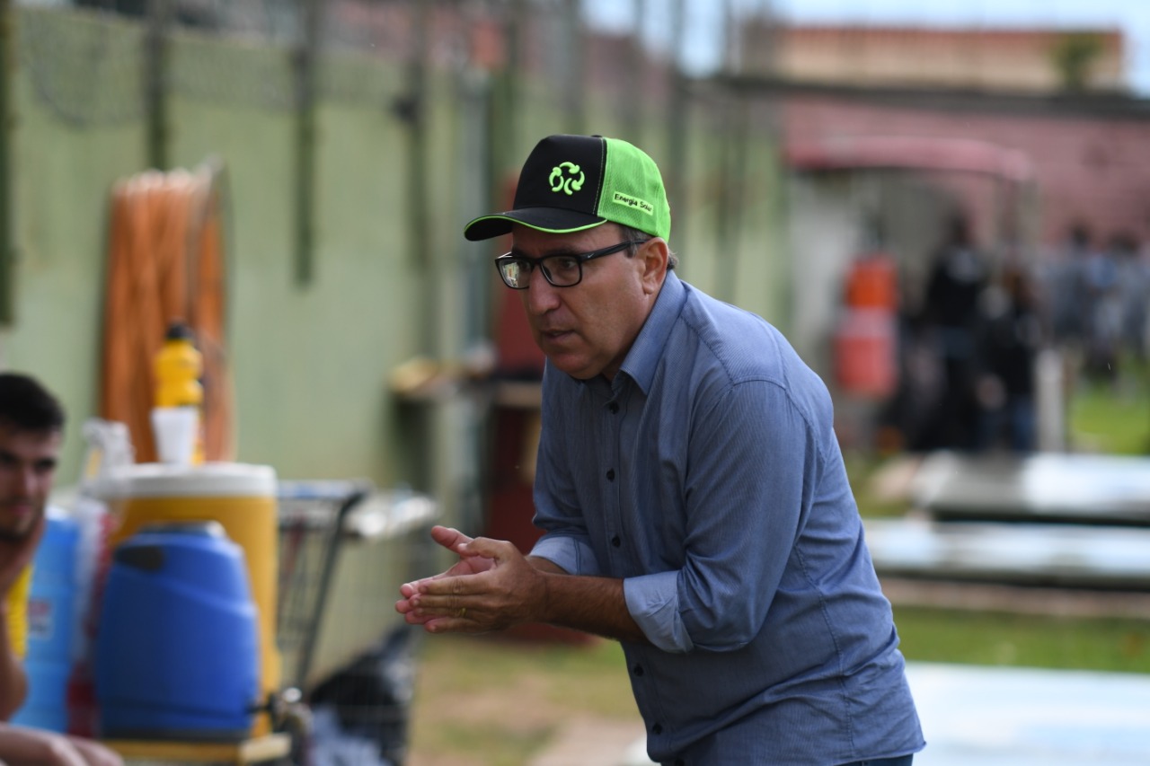Treinador Bira projeta volta por cima do BEC na Série A3