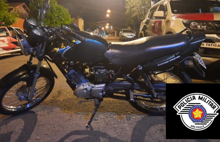 PM captura procurado e moto é recuperada