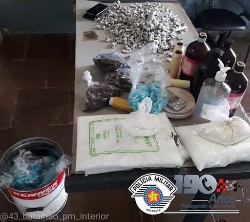 Três homens são presos por tráfico de drogas em Pontal