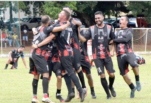 Amoreira vence e conquista o título invicto