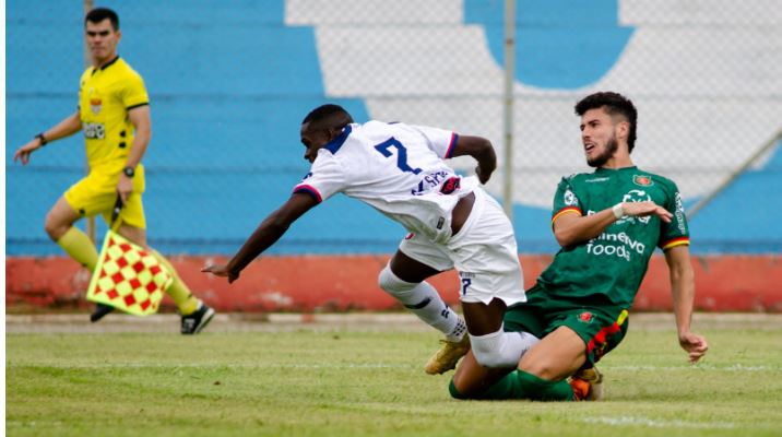 BEC comete erros e sofre derrota em Suzano