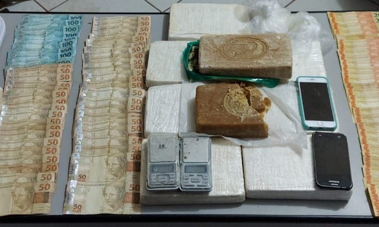 Força Tática apreende quase 10kg de drogas após abordar motorista de aplicativo