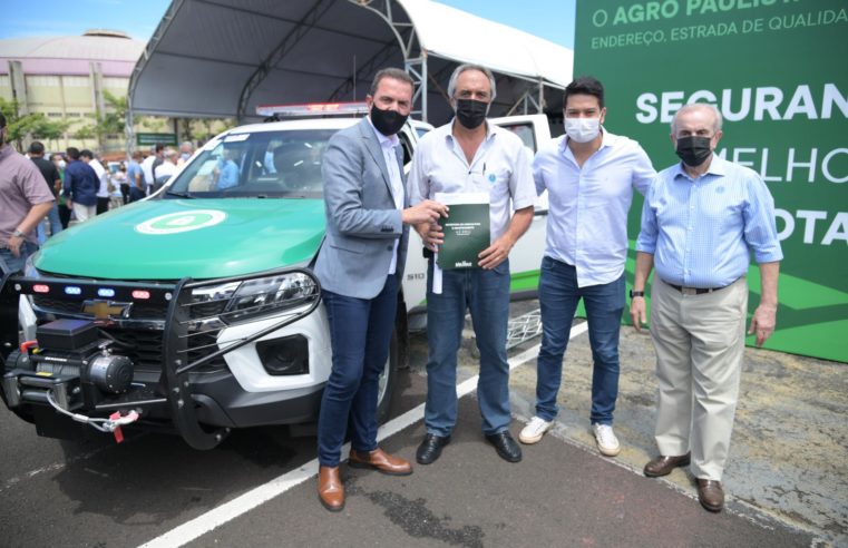 Colina recebe viatura do Programa Agro SP + Seguro