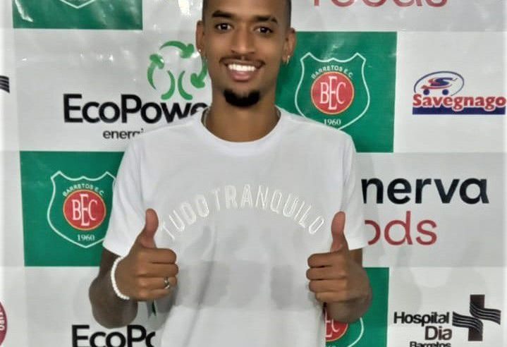 BEC anuncia contratação de centroavante