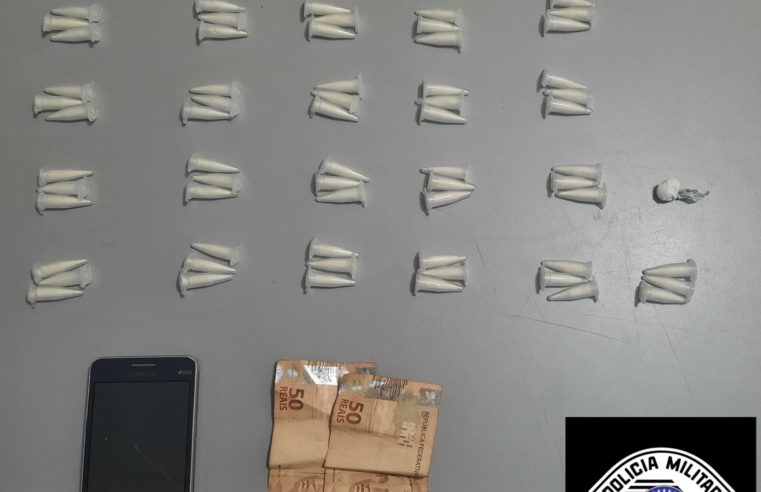 Força Tática prende traficante no bairro Rios