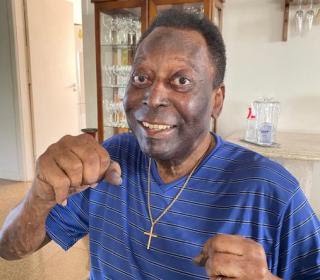 Pelé recebe alta do hospital Albert Einstein