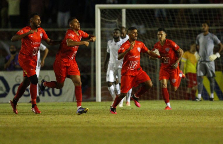 Noroeste reverte desvantagem e conquista acesso à Série A2