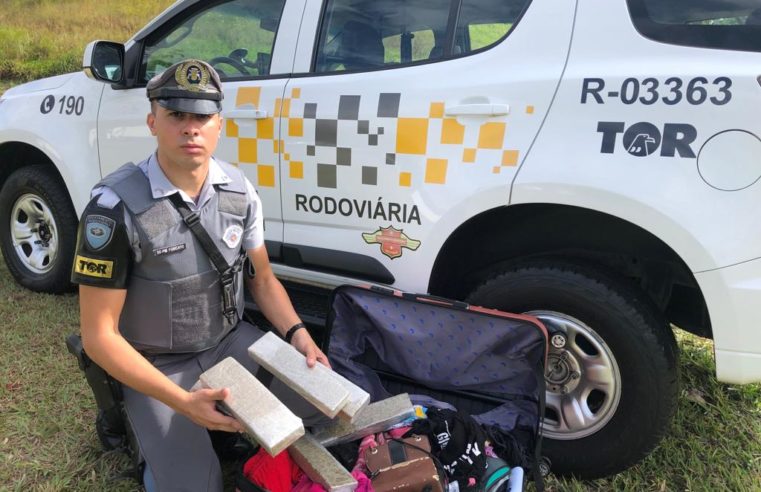 Polícia Rodoviária faz apreensão de 12,8 kg de maconha e comprimidos de Ectasy