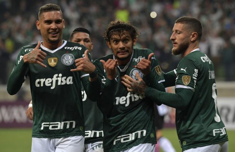 Palmeiras goleia e mantém 100% na Libertadores