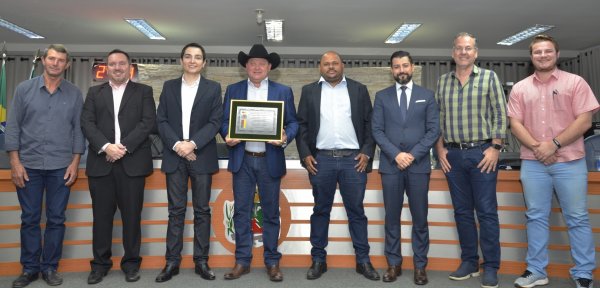 Câmara presta homenagem a Maciel da Rocha, ex-Coordenador de Desenvolvimento Regional de SP