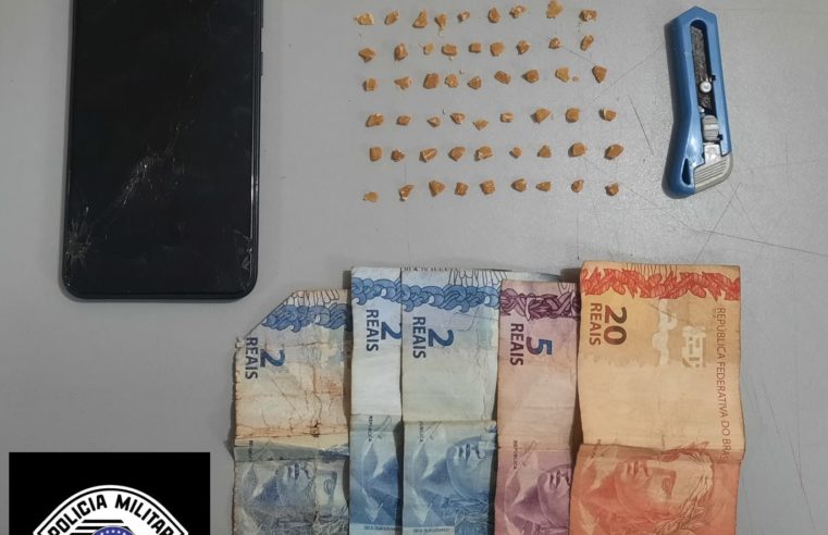 Casal é flagrado traficando no bairro Santana