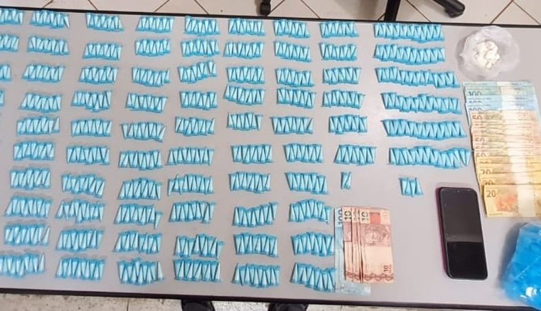 Casal é preso tráfico no bairro Sumaré