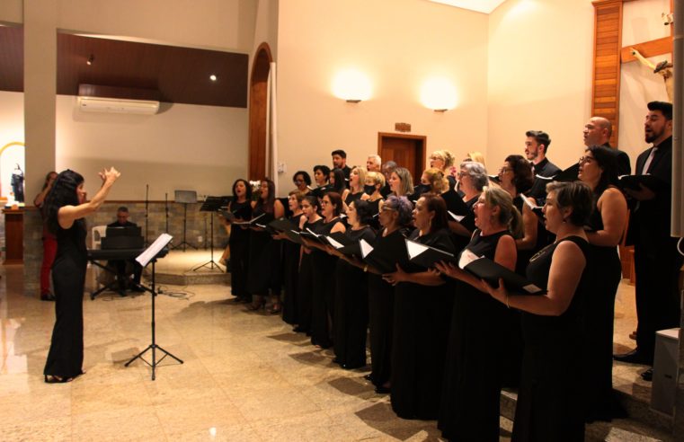 Coral Acordes Vocais realizou apresentação no Hospital de Amor Jales