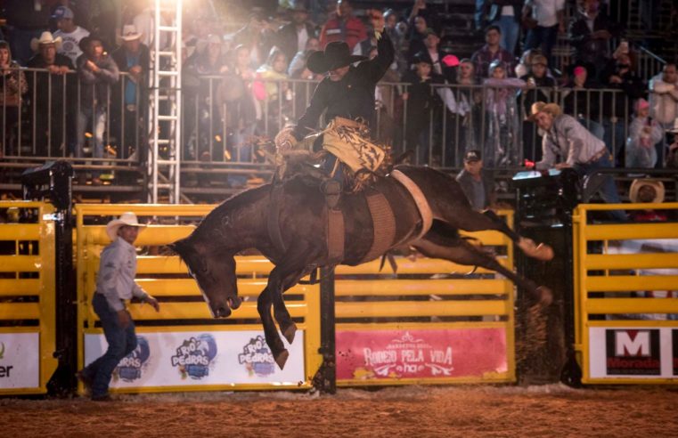 2º Rodeio Pela Vida começa com acirradas disputas na arena, conheça os campeões da noite