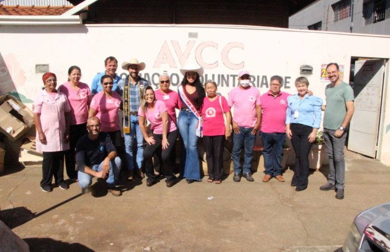 Projeto Super Conscientes e Concurso Miss & Mister Rodeio Brasil fazem doação para Campanha Tampinhas de Amor