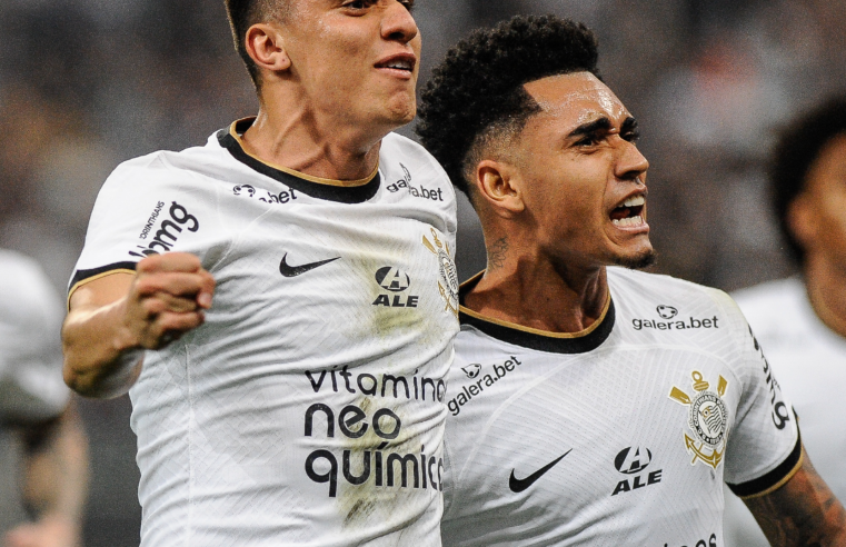 Corinthians goleia e abre vantagem diante do Santos na Copa do Brasil