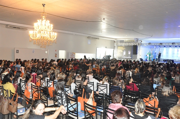 Votuporanga sedia Congresso Internacional de Educação