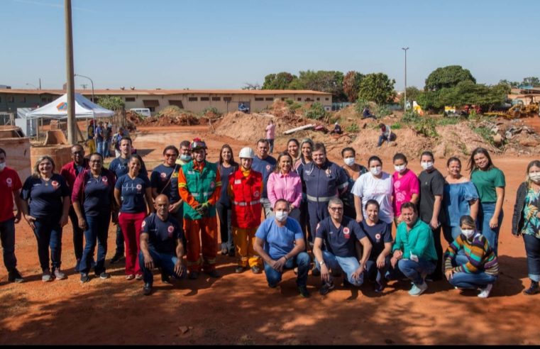 Simulado reuniu socorristas em resgate de vítimas soterradas em treinamento