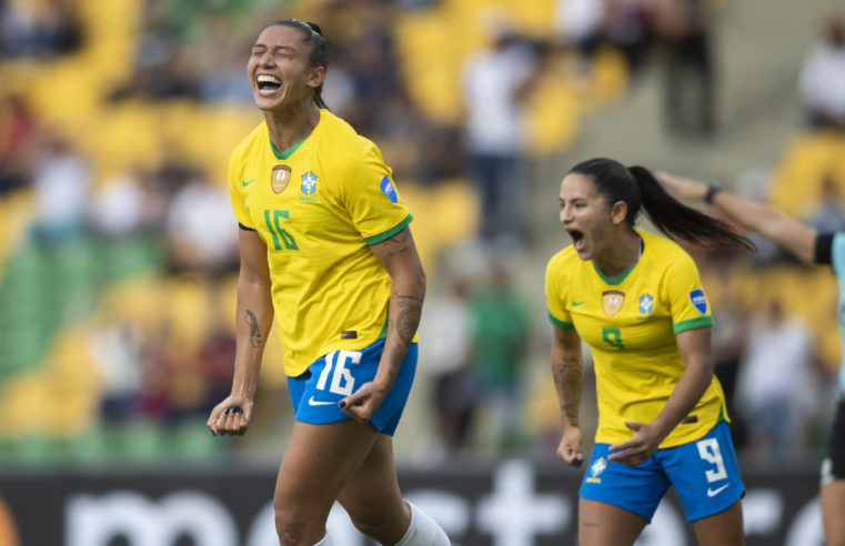 Brasil goleia a Venezuela e se classifica para as semifinais