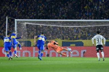 Nos pênaltis, Corinthians elimina o Boca na Argentina