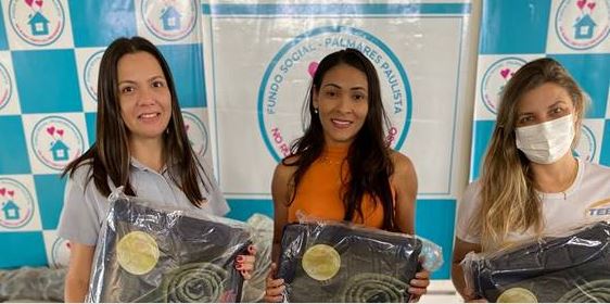 TEBE entregou cobertores para o Fundo Social de Palmares Paulista