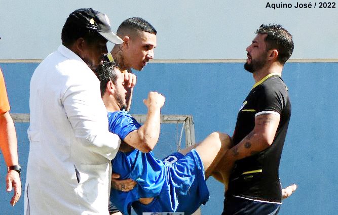 Atleta passa bem após ficar desacordado em partida do varzeano
