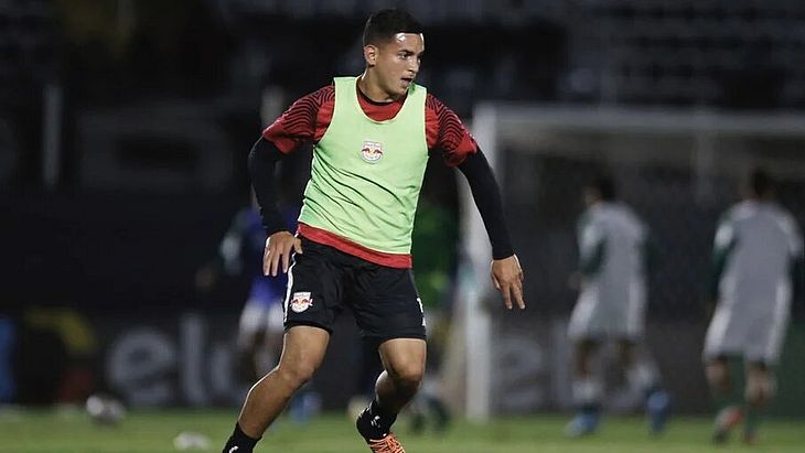 Zagueiro do Bragantino é preso após acidente