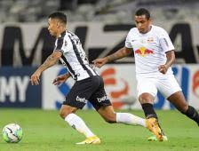 Botafogo vence o Bragantino no encerramento da rodada