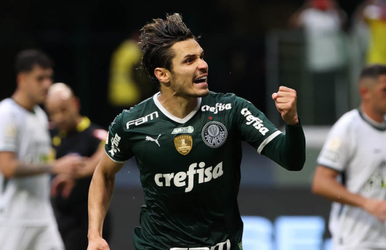 Palmeiras vence e amplia vantagem