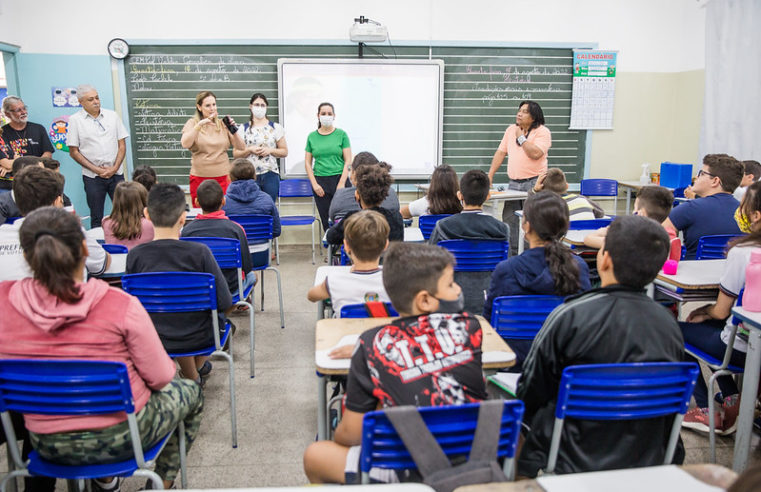Circuito SP traz show da Tiê para o Fliv