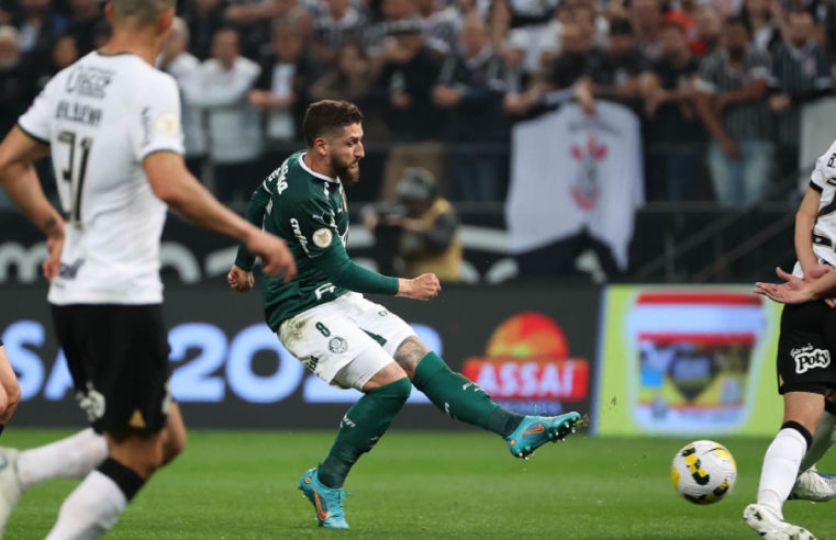 Palmeiras vence e amplia vantagem