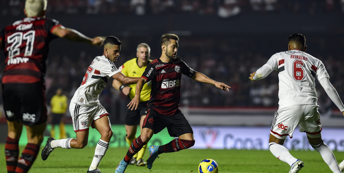 São Paulo perde no Morumbi e se complica na Copa do Brasil