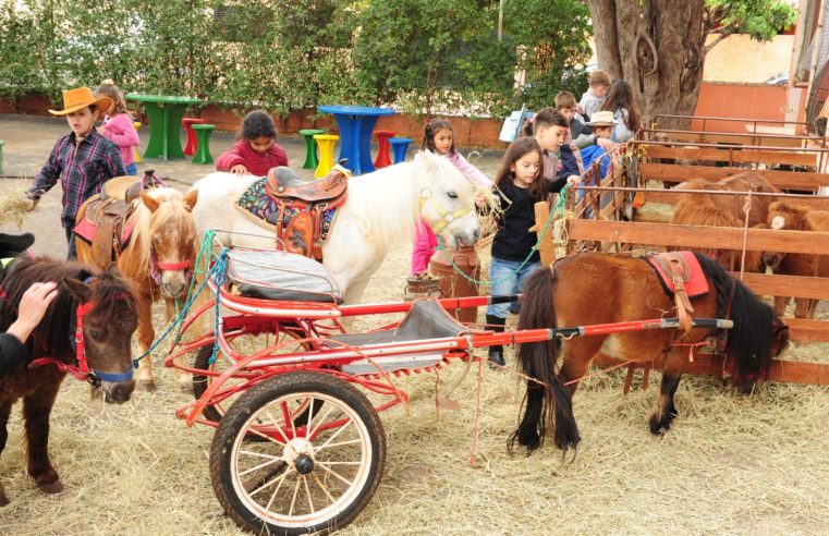 No mês do aniversário da cidade, rede municipal de ensino preserva patrimônio cultural barretense com atividades especiais