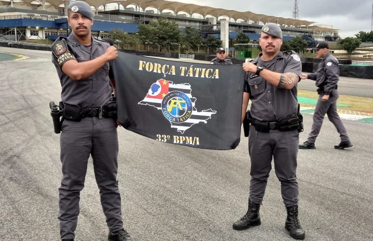 Militares participam de treinamento de direção de viaturas