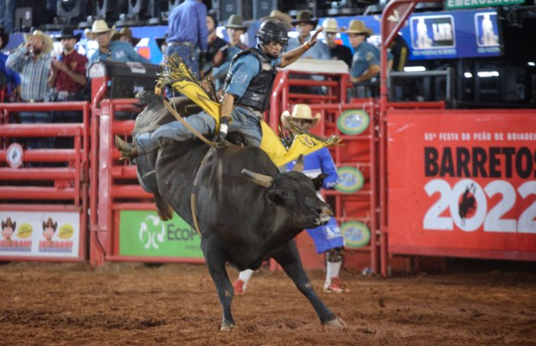 Cinco competidores estão classificados para a final da Liga Nacional de Rodeio