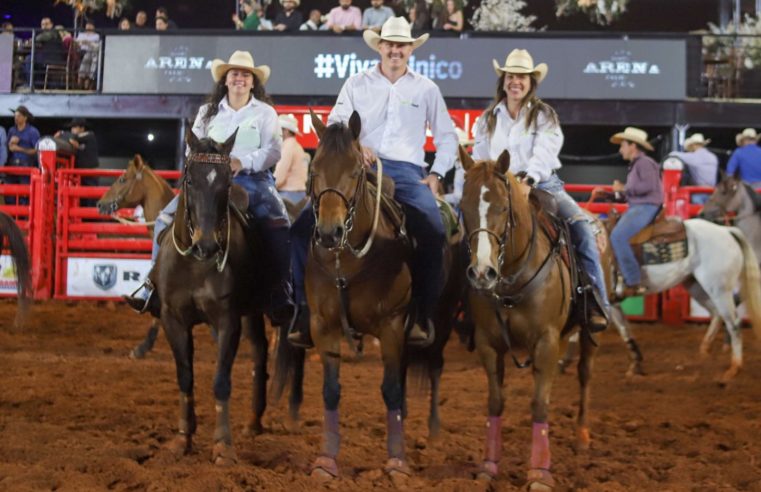 Trios se destacam nas semifinais do Team Penning